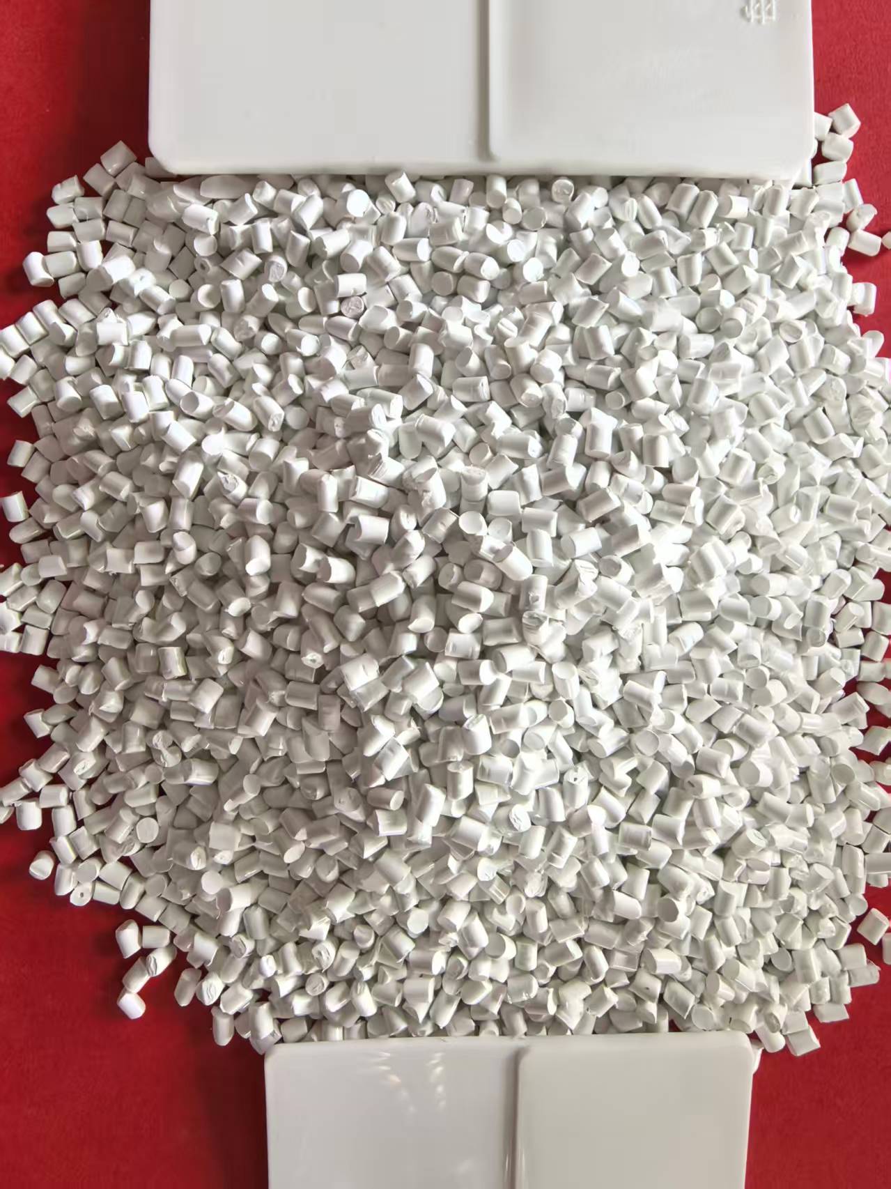 White masterbatch 3450 main image
